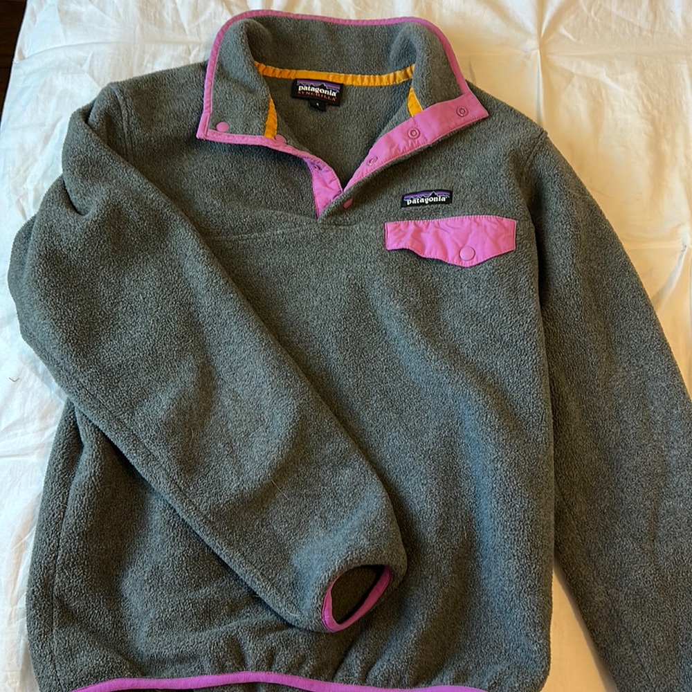 Patagonia Synchilla Snap Gray and Pink Size Small